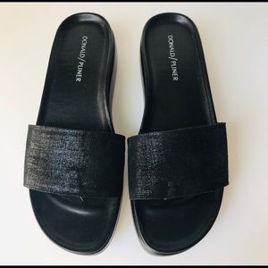 Donald J. Pliner Fiji Sandal